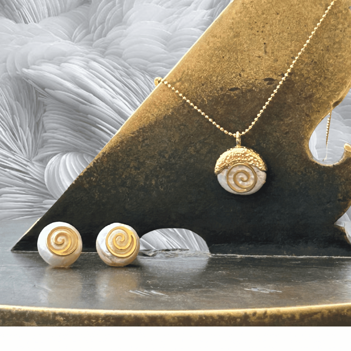 Necklace - Pearl Spiral Classic